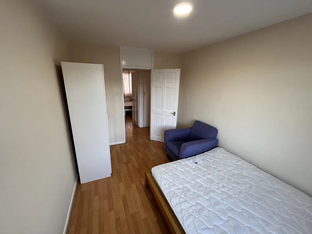3 bedroom flat for rent
