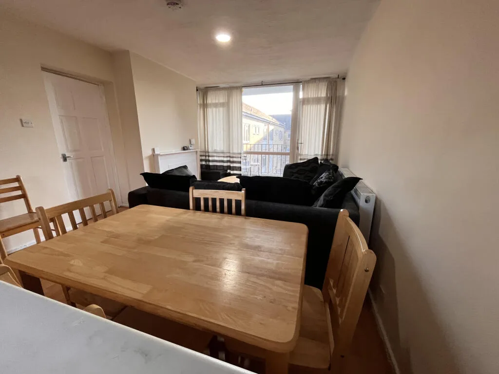 3 bedroom flat for rent