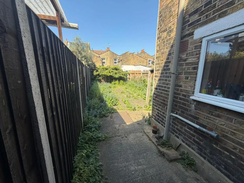 4 bedroom flat for rent
