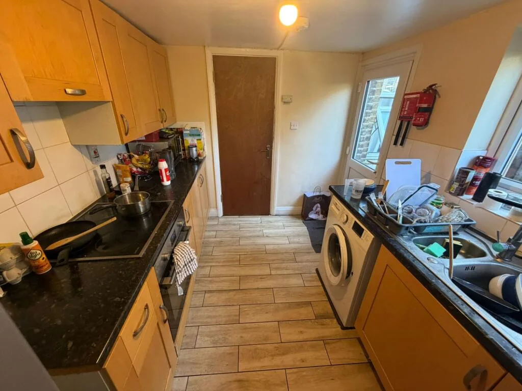 4 bedroom flat for rent