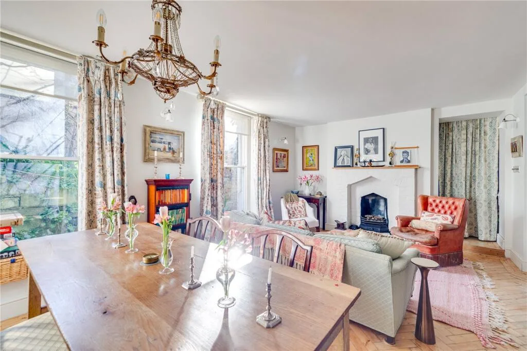 1 bedroom maisonette for rent