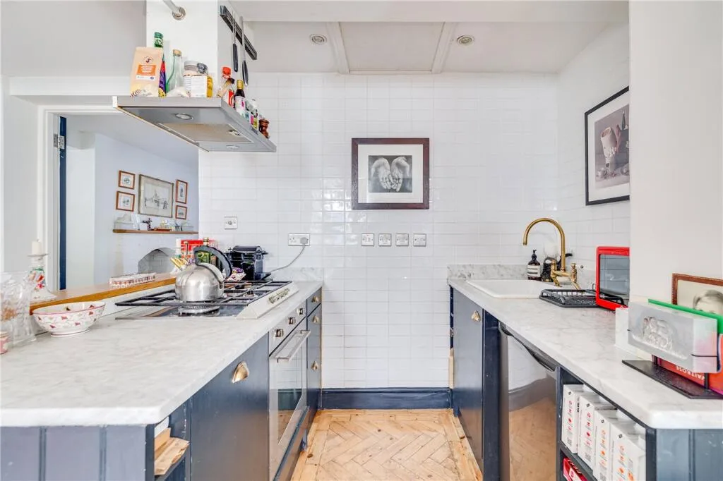 1 bedroom maisonette for rent