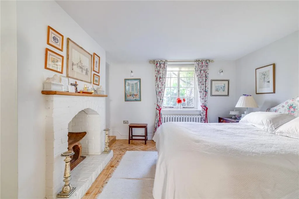 1 bedroom maisonette for rent