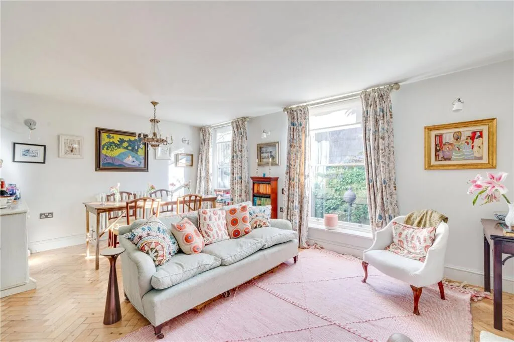 1 bedroom maisonette for rent