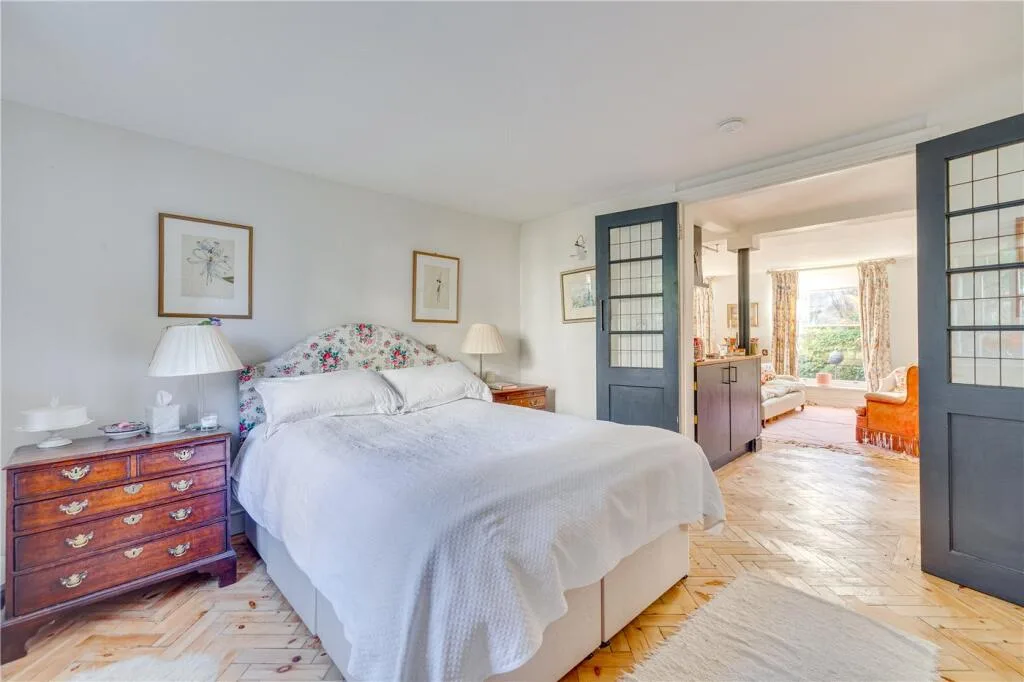 1 bedroom maisonette for rent