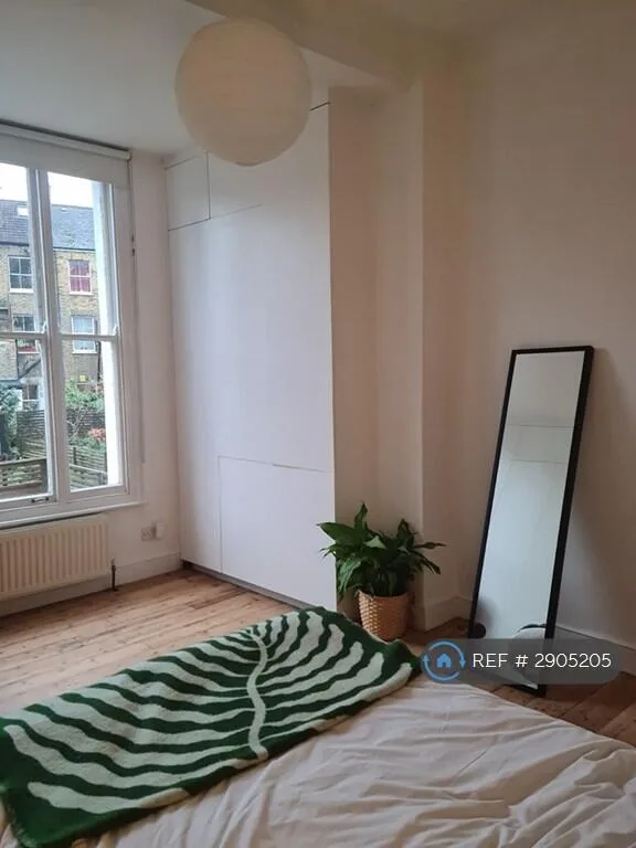 1 bedroom maisonette for rent