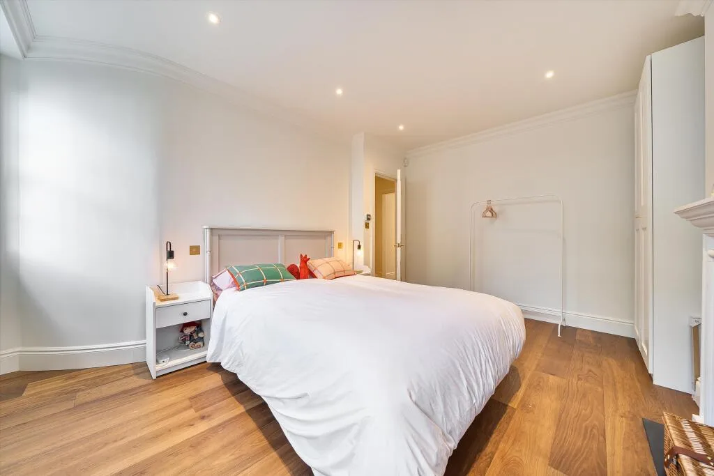 2 bedroom detached house for rent