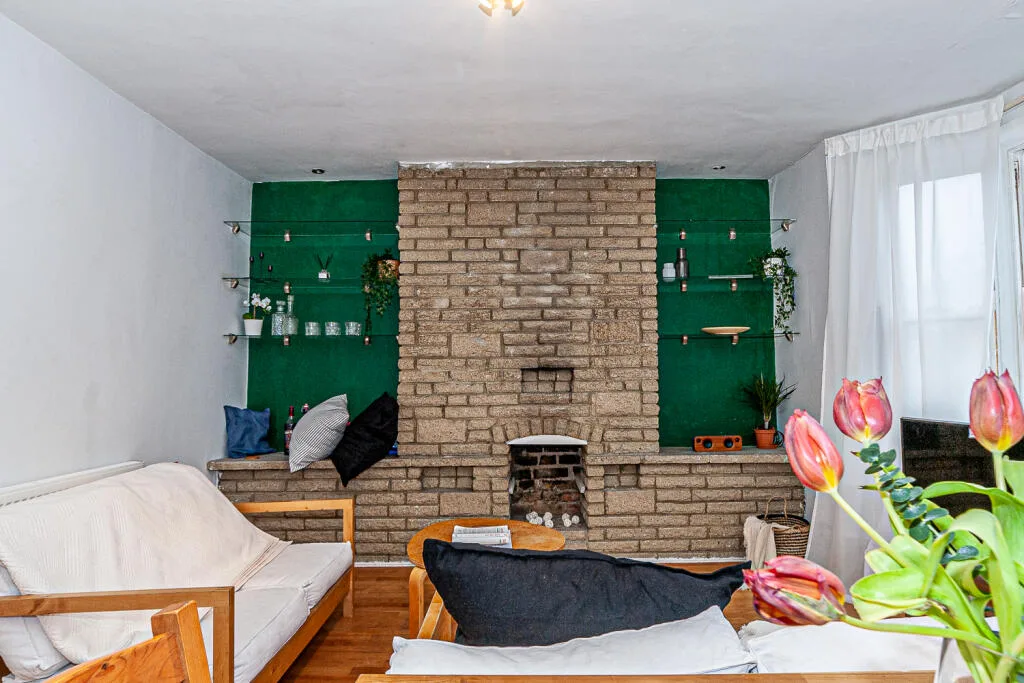 1 bedroom maisonette for rent