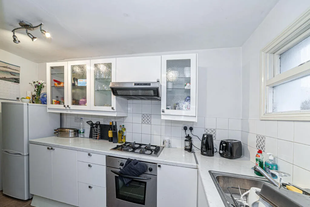 1 bedroom maisonette for rent