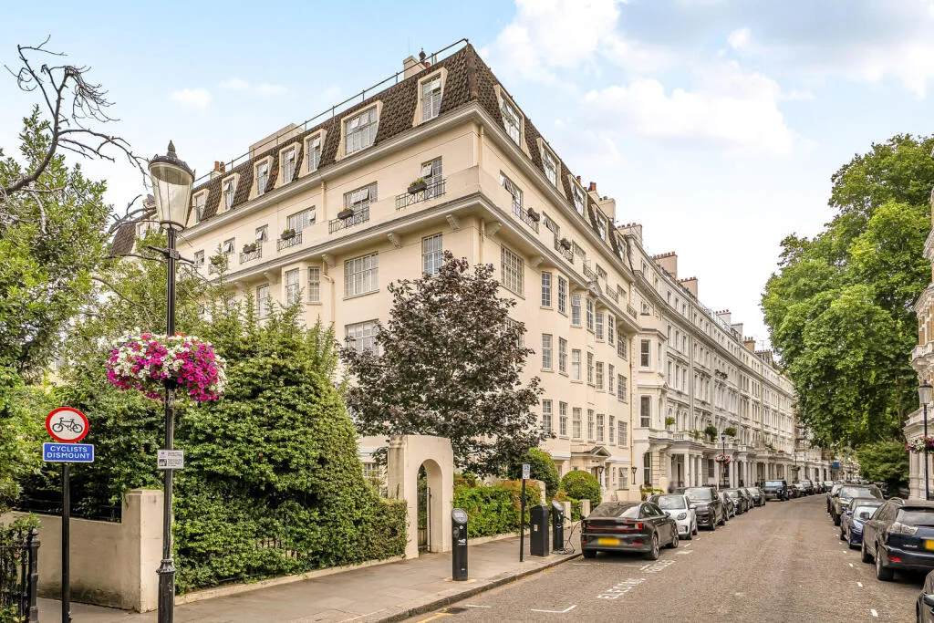3 bedroom flat for rent