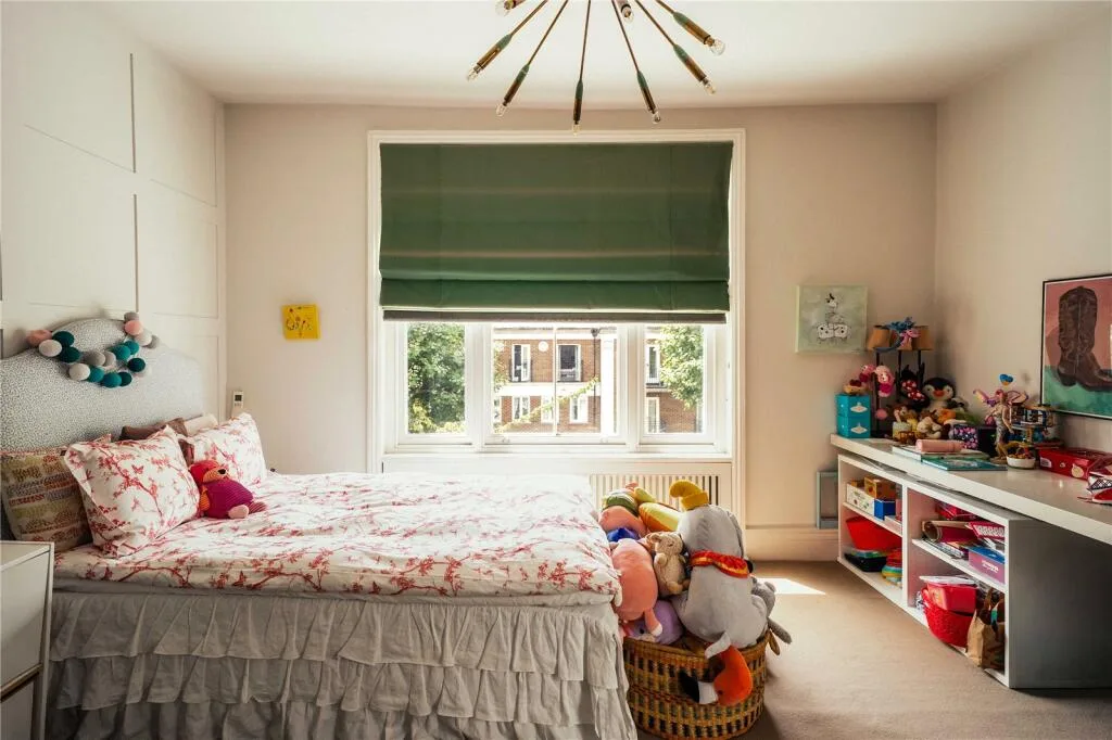 5 bedroom terraced house for rent