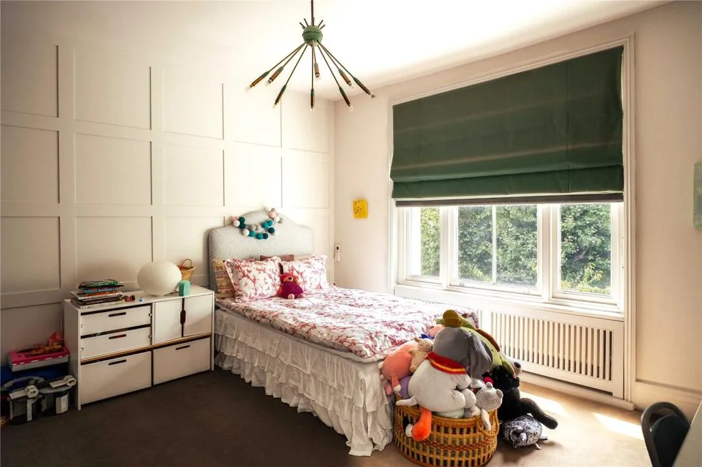 5 bedroom terraced house for rent
