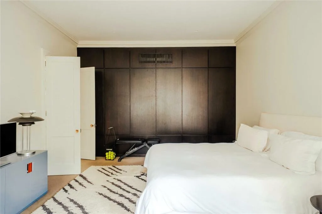 5 bedroom terraced house for rent