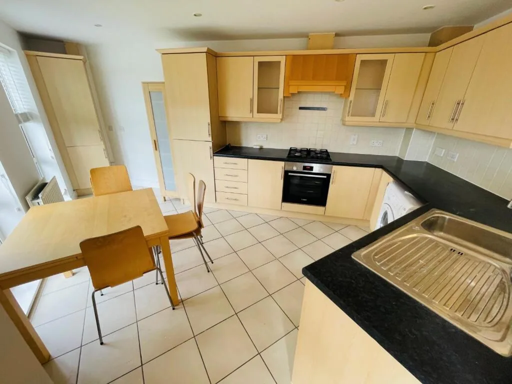 2 bedroom flat for rent