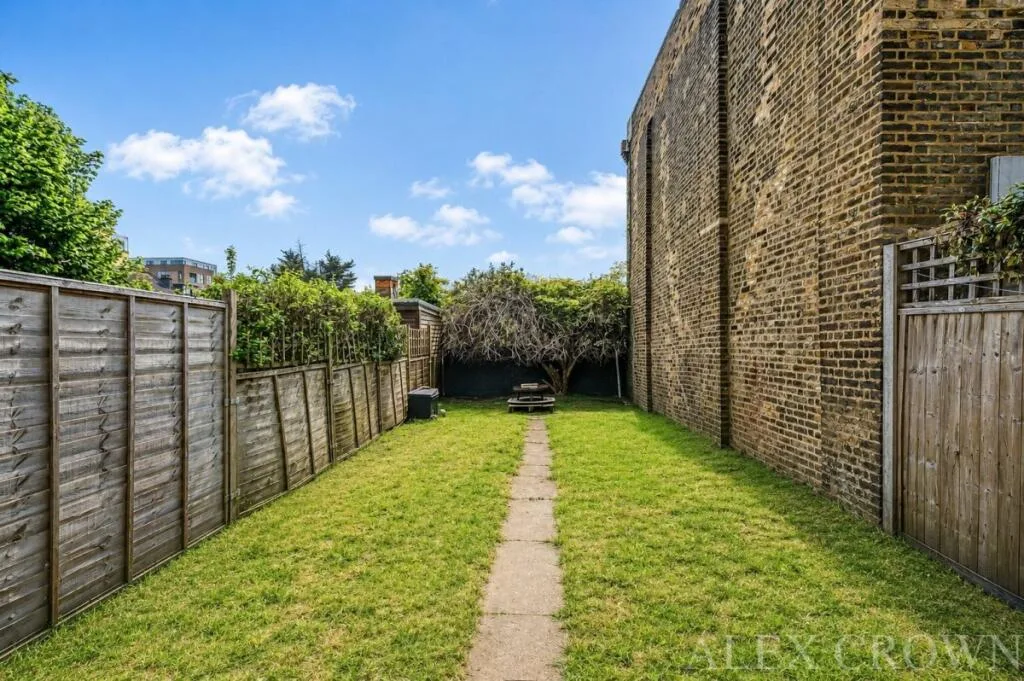 2 bedroom flat for rent