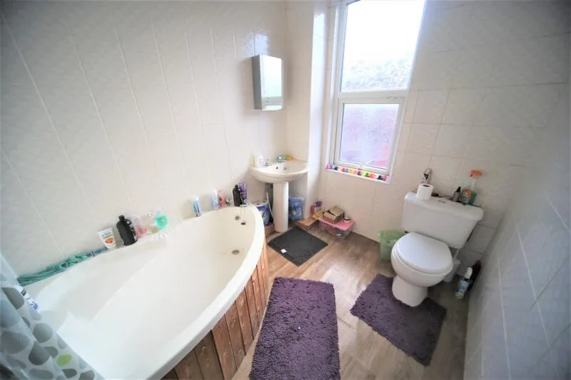 2 bedroom end of terrace house for rent