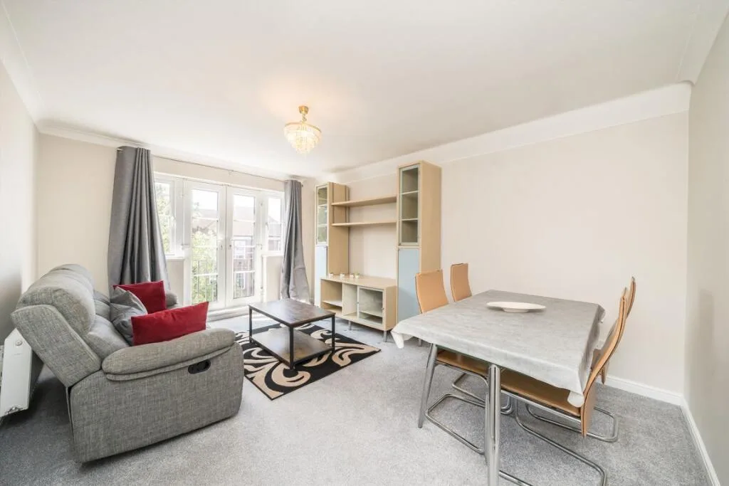 2 bedroom flat for rent