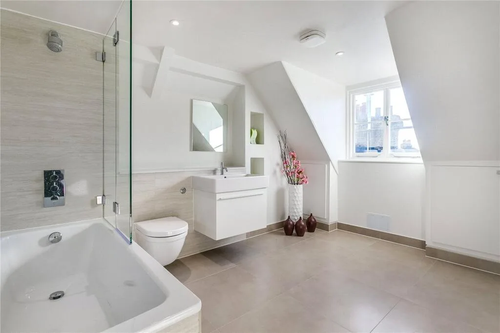 3 bedroom flat for rent