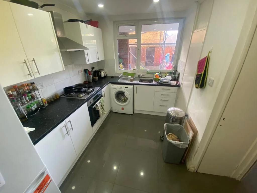 3 bedroom flat for rent