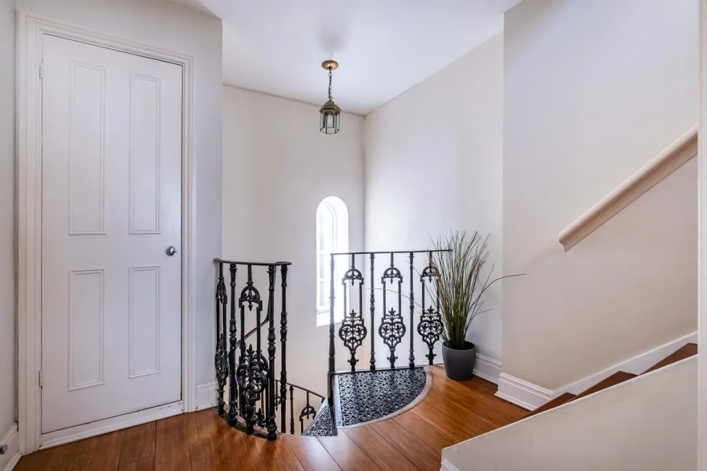 3 bedroom mews property for rent