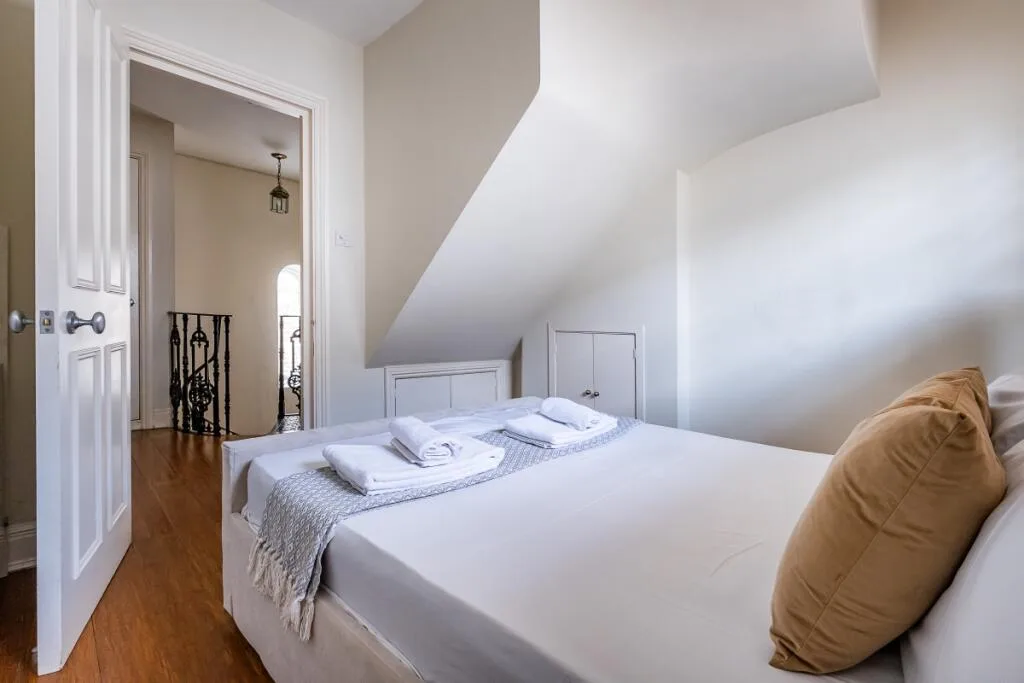 3 bedroom mews property for rent