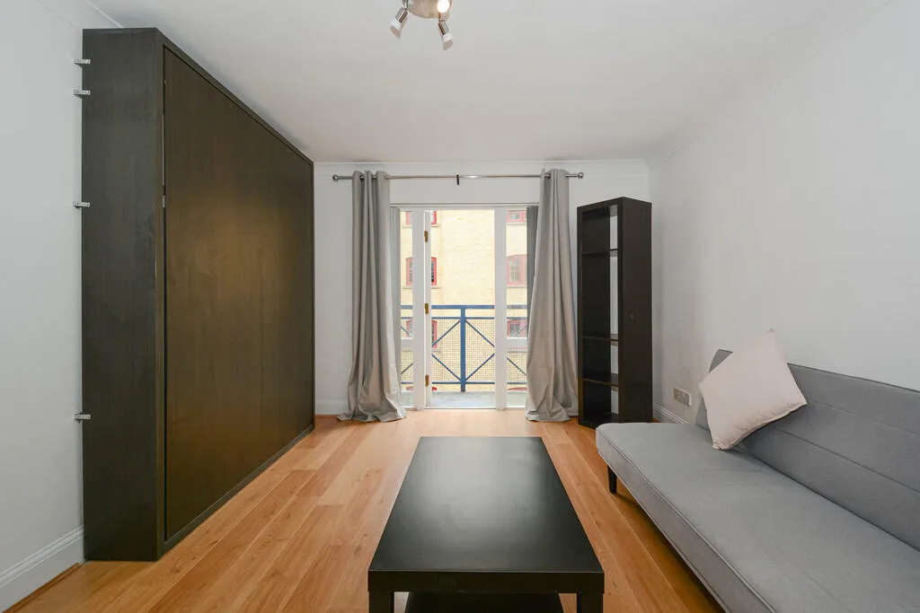 Studio flat for rent
