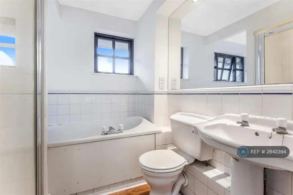 1 bedroom house share for rent