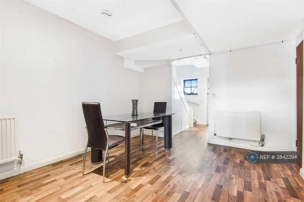 1 bedroom house share for rent