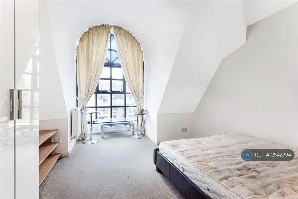 1 bedroom house share for rent