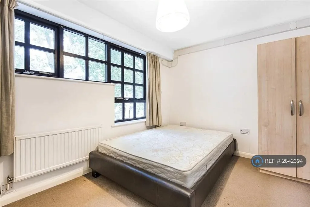 1 bedroom house share for rent