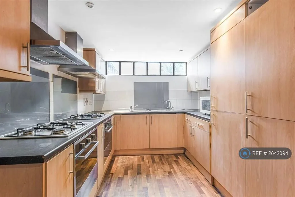 1 bedroom house share for rent