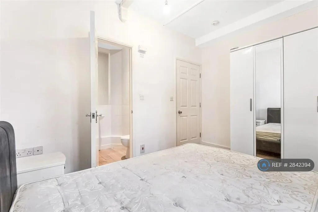 1 bedroom house share for rent