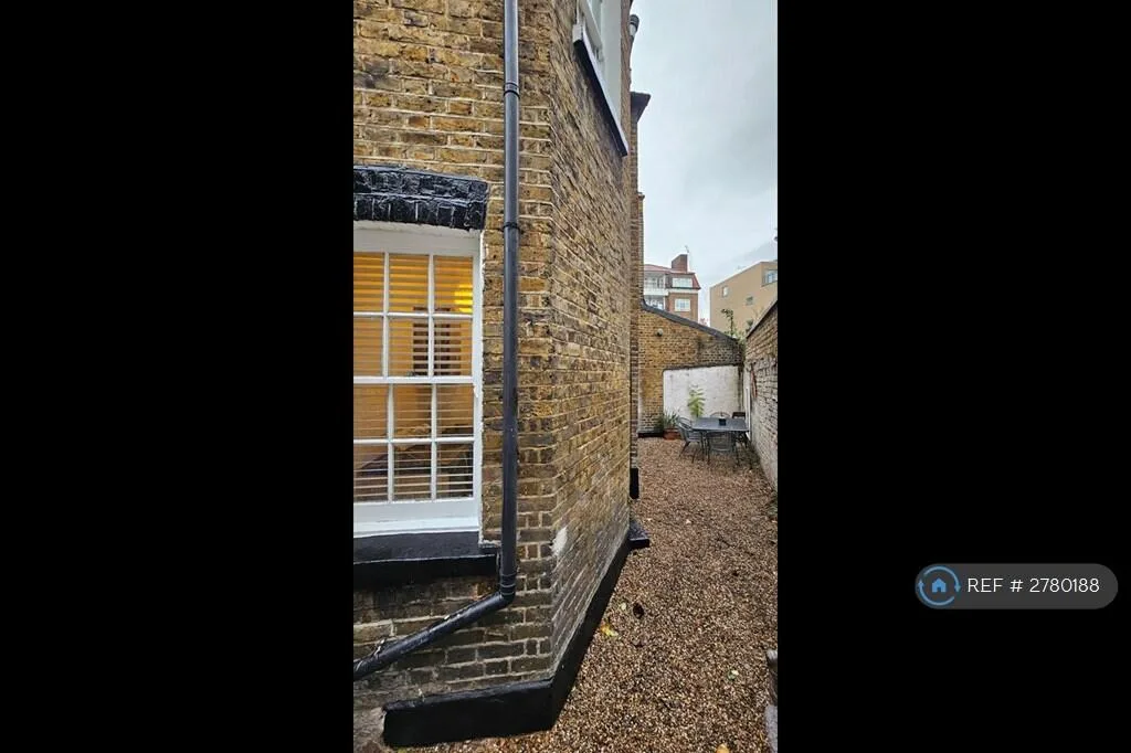 4 bedroom semi-detached house for rent