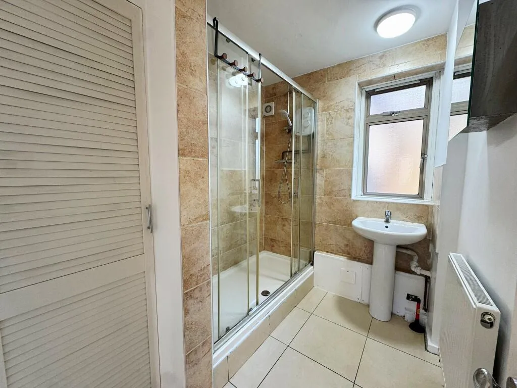 3 bedroom flat for rent
