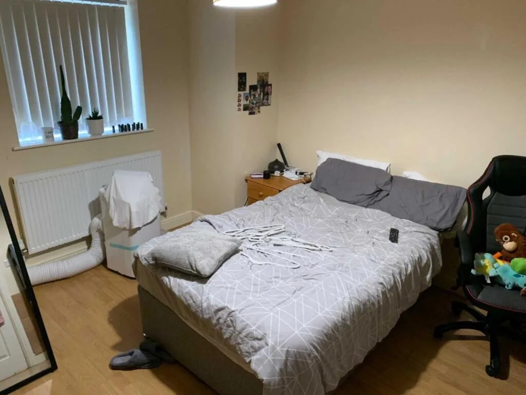 5 bedroom flat for rent
