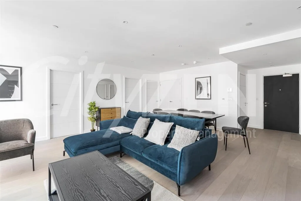 3 bedroom flat for rent