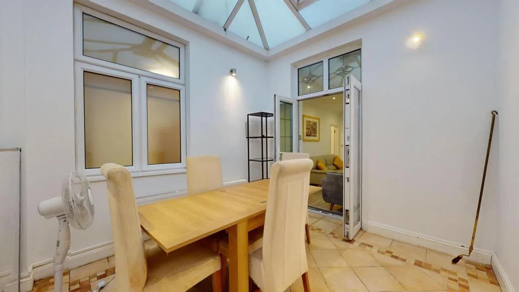 2 bedroom flat for rent