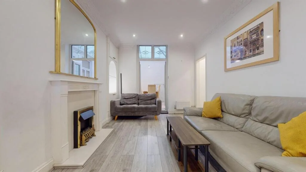 2 bedroom flat for rent