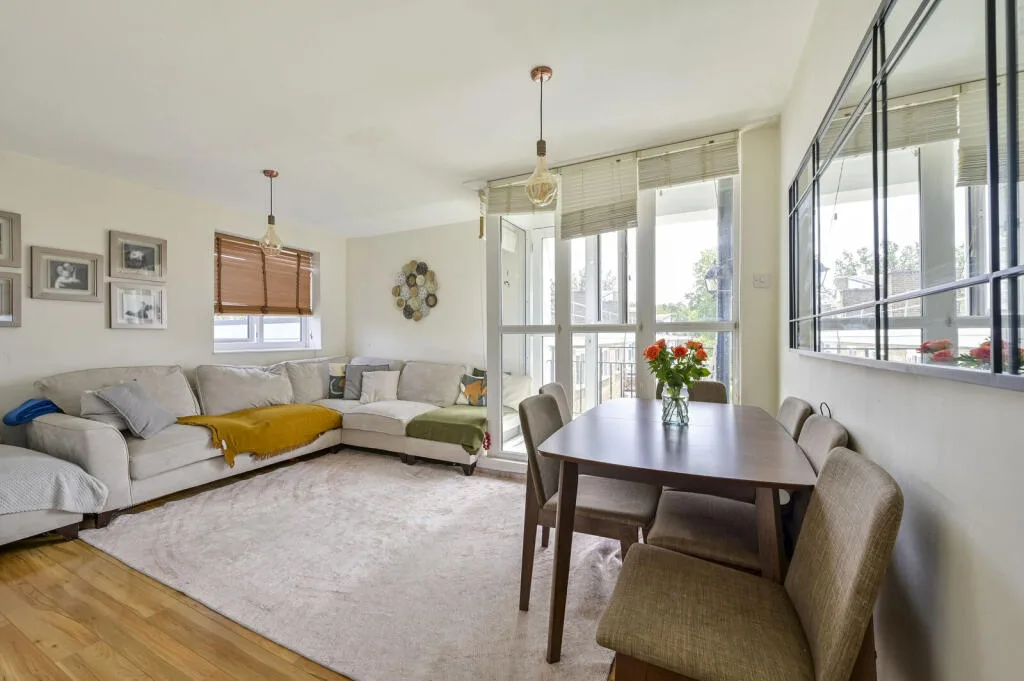 3 bedroom flat for rent