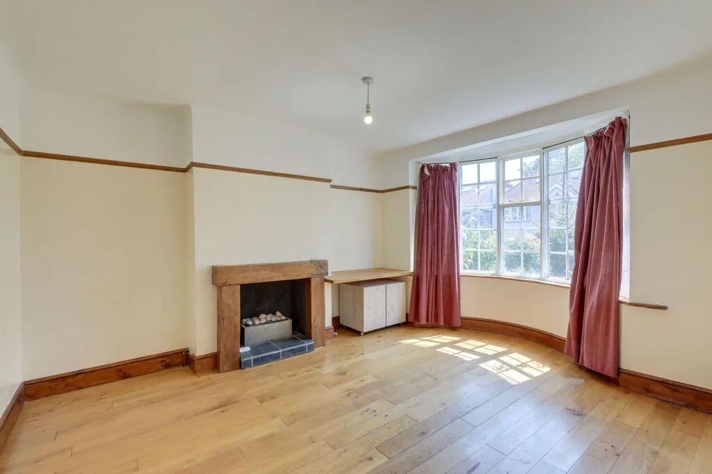 3 bedroom semi-detached house for rent
