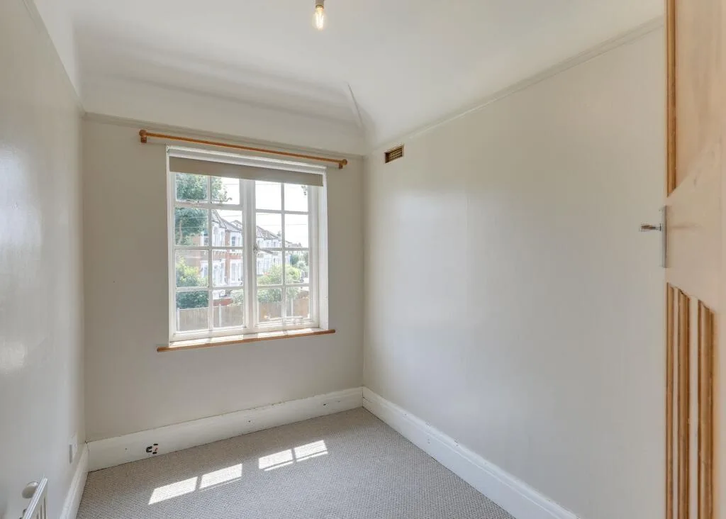 3 bedroom semi-detached house for rent
