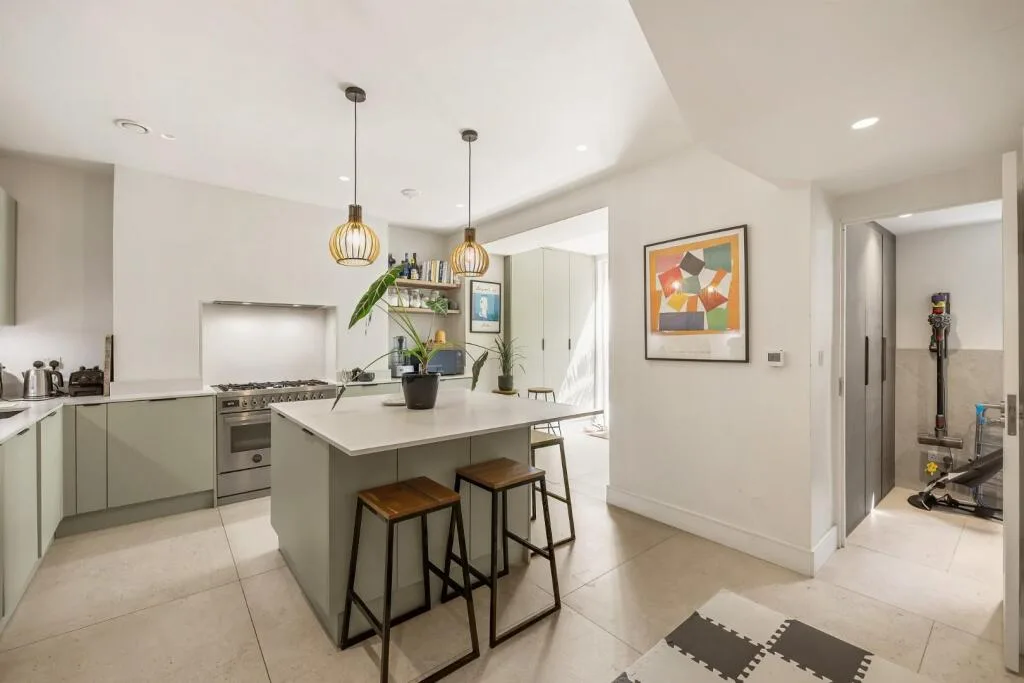 2 bedroom flat for rent