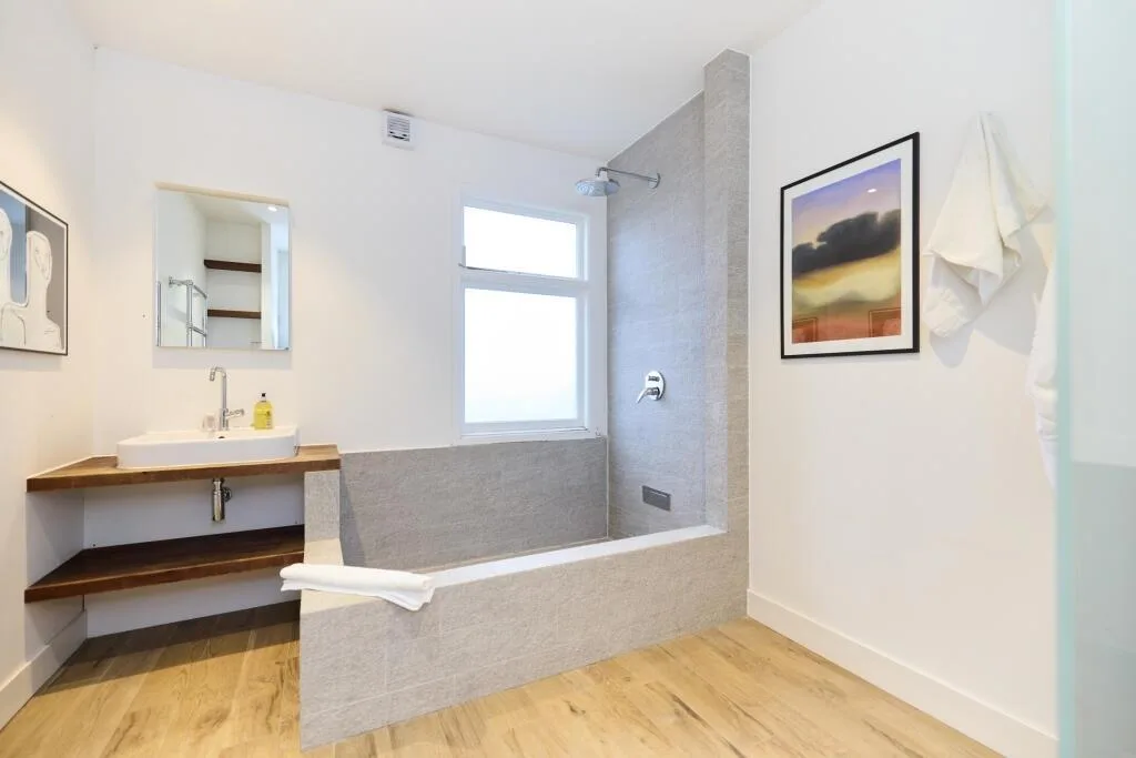 5 bedroom house for rent