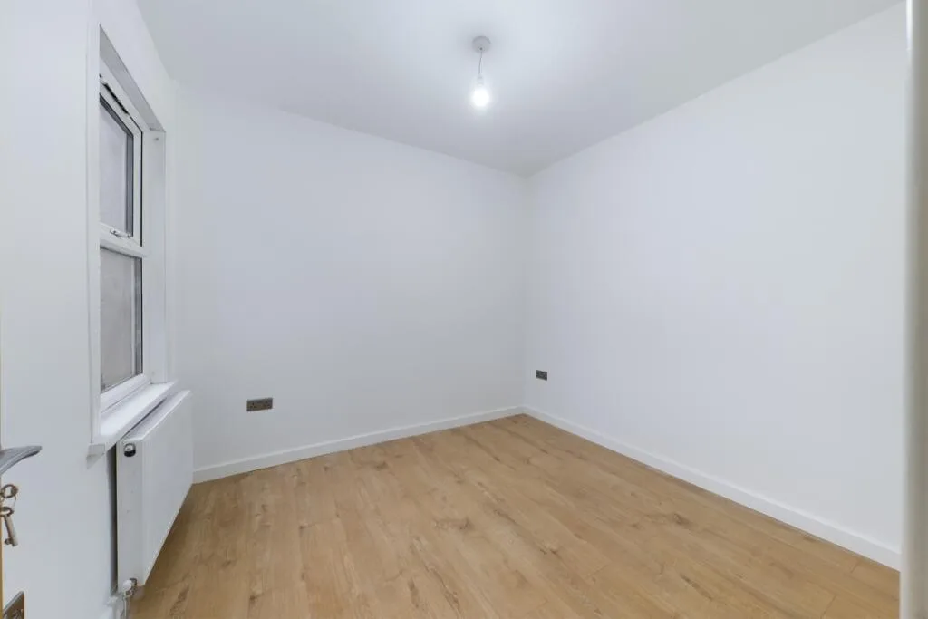 3 bedroom semi-detached house for rent
