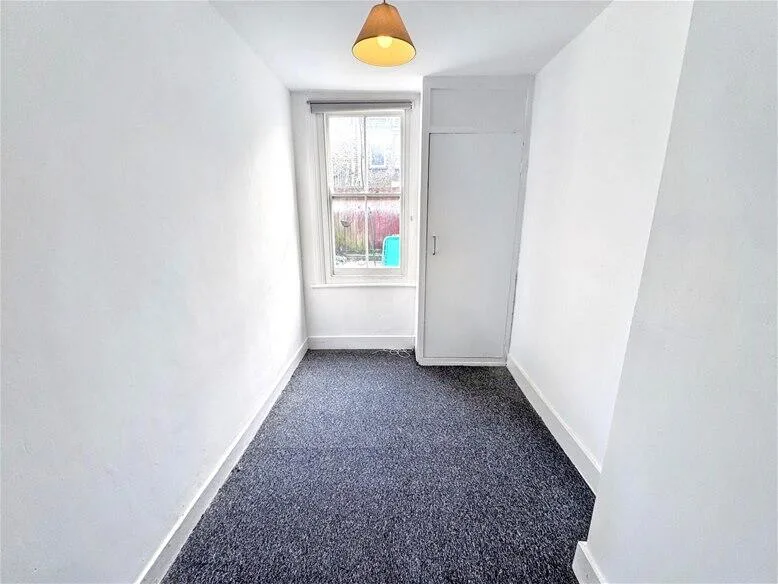 2 bedroom maisonette for rent