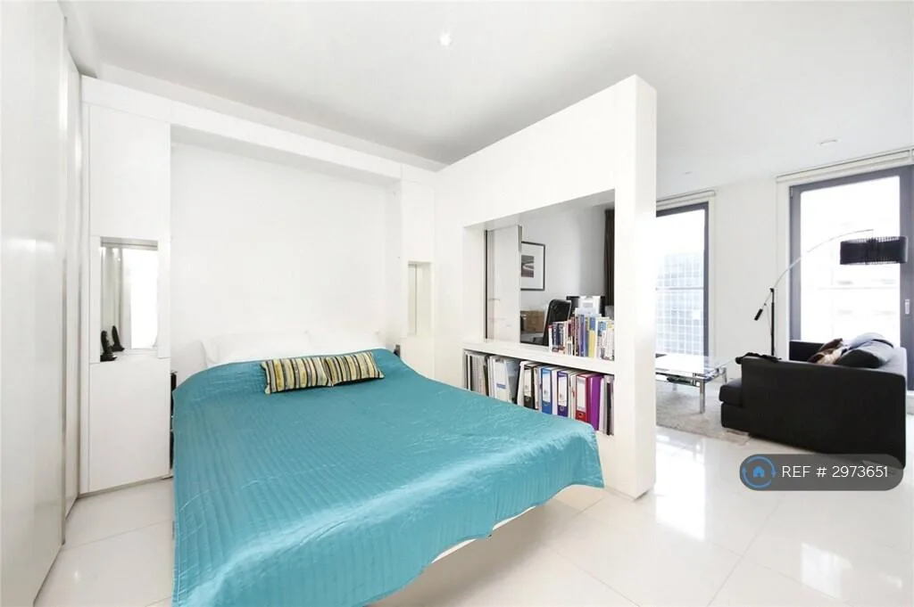 Studio flat for rent