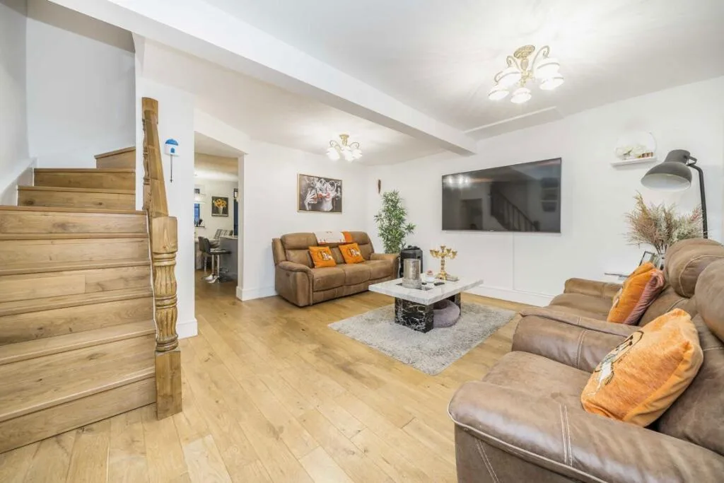 5 bedroom house for rent