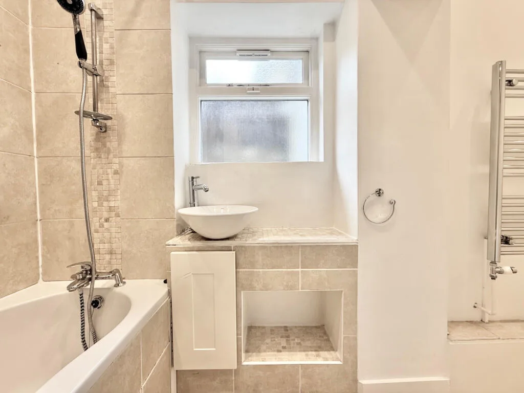 2 bedroom flat for rent