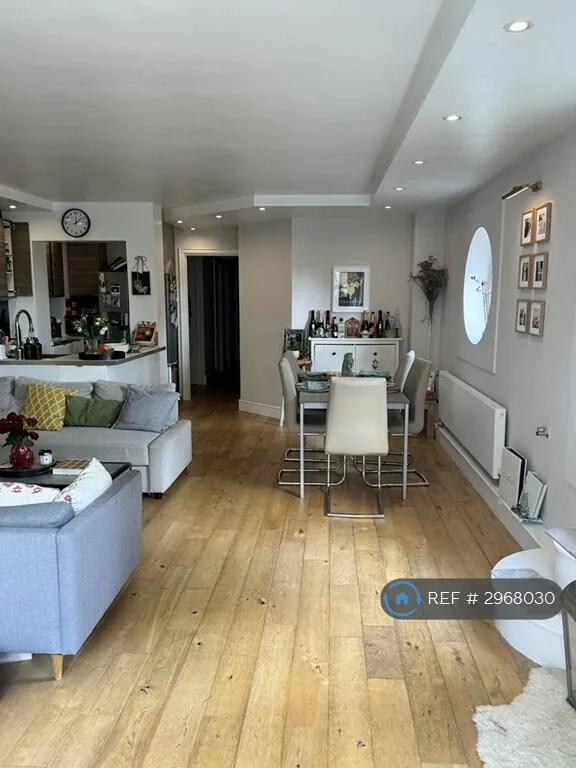 3 bedroom flat for rent