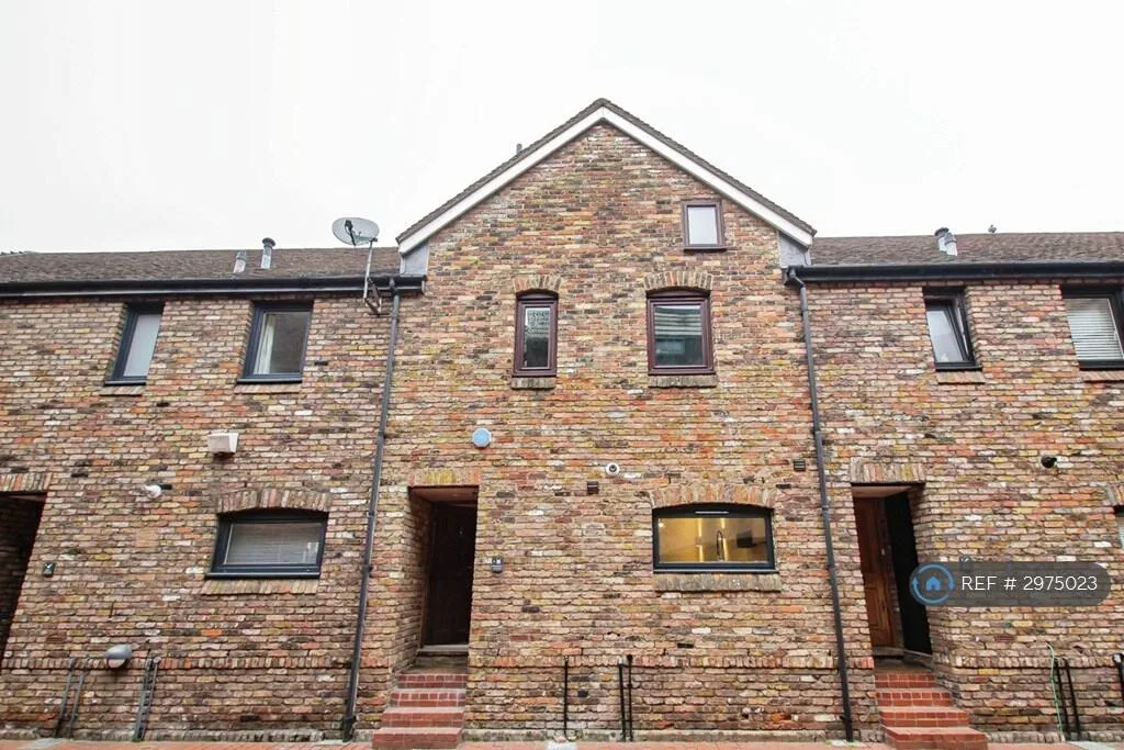 2 bedroom terraced house for rent